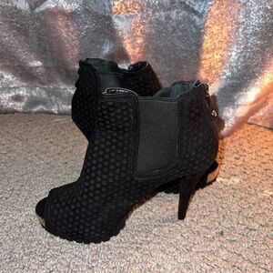 Vera Wang Black Heels